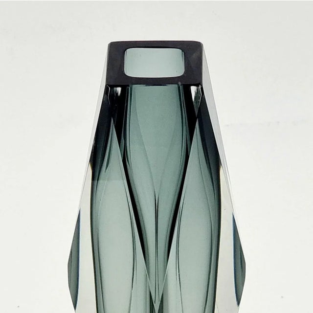 Gray Labelled Sommerso Murano Glass Vase by Flavio Poli for Alessandro Mandruzzato, Italy For Sale - Image 8 of 9