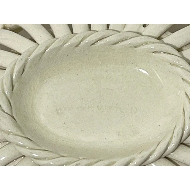 Small English Oval Fruit Basket and Saucer attributed to Wedgwood, 1907-1924, Set of 2 For Sale - Image 10 of 11