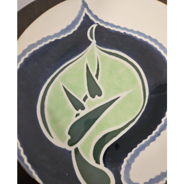 Vintage 1960s Japanese Studio Pottery Ceramic Serving Platter Wall Hanging Bamboo Leaves For Sale - Image 4 of 10