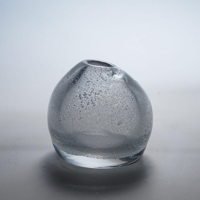 Art Glass Vase with Sodium Bubbles Tapio Wirkkala for Iittala 1940s An early art glass vase designed by Tapio Wirkkala for...