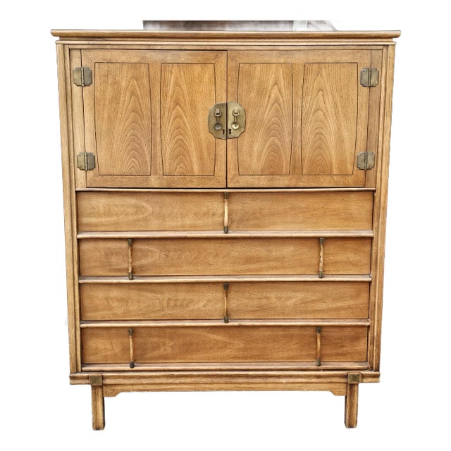 Mid-Century Provincial Style Walnut Gentlemen's Chest of Drawers Drawers For Sale
