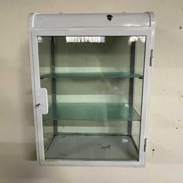 Doctor's Office Display Cabinet, 1950s For Sale - Image 4 of 9