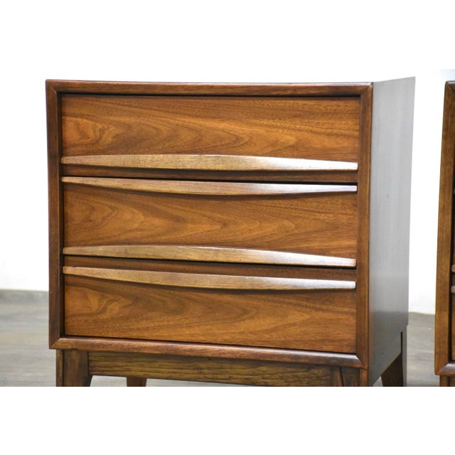 1960s Walnut Mid Century Modern Nightstands - a Pair For Sale - Image 4 of 8