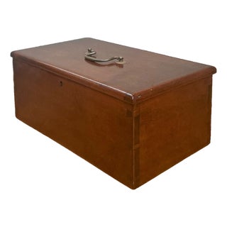 Vintage Keyhole Wooden Box For Sale