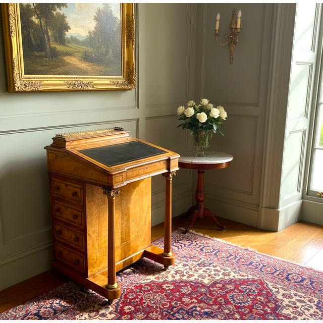 A lovely mid Victorian period inlaid burr walnut davenport desk. Beautiful burr walnut veneers inset with inlaid stringing...