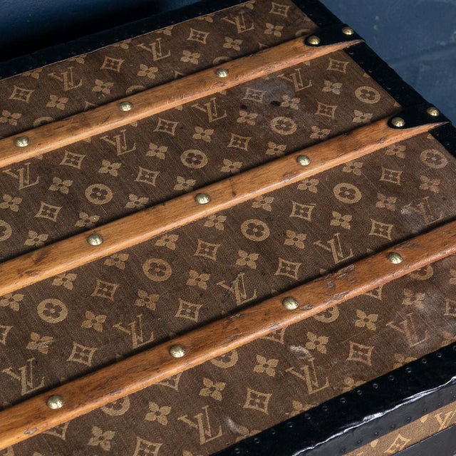 Antique French Trunk in Woven Canvas from Louis Vuitton, 1900 For Sale - Image 9 of 18