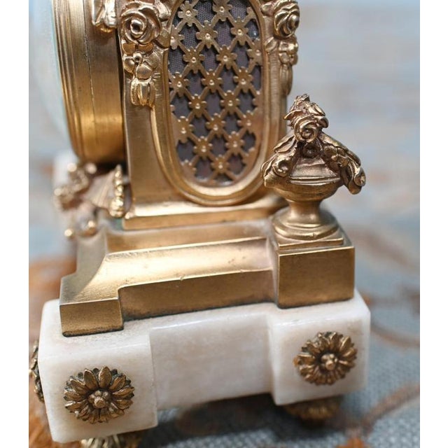 English Gilt Mantel Clock Cherub, St James, London, 1880 For Sale - Image 4 of 9