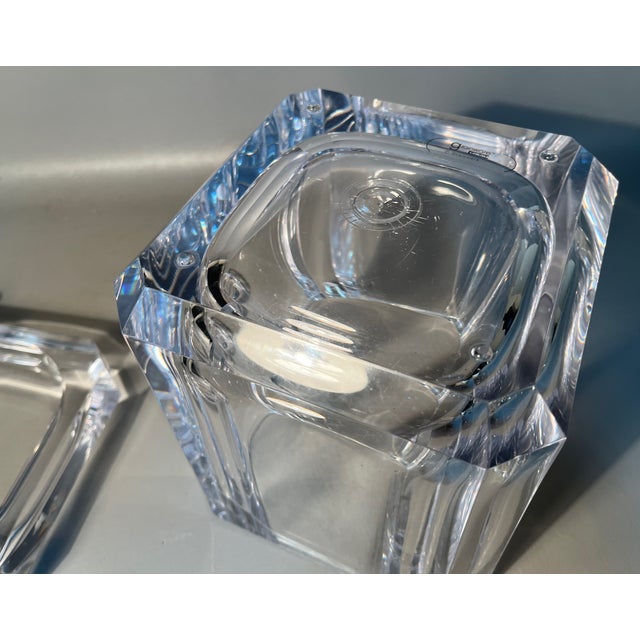 Plastic 1970s Mid-Century Modern Alessandro Albrizzi Lucite Ice Bucket Slide-a-Way Lid Carlisle Grainware For Sale - Image 7 of 7