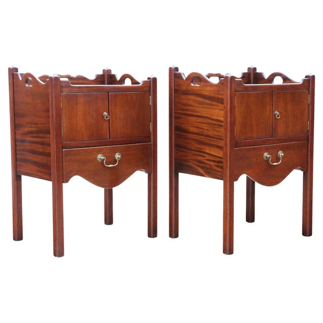 1950s Antique Georgian Revival Mahogany Bedside Tables, 1950s, Set of 2 For Sale - Image 5 of 12