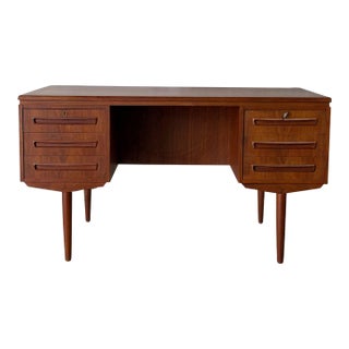 J. Svenstrup a.p. Møbler Teak Executive Desk With Sculpted Handles Danish Mid-Century Modern 1960s For Sale