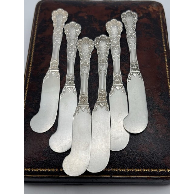 1900 - 1909 6 Sterling Gorham Buttercup Butter Knives Spreaders Pat 1900 Monogram G - 142.6g For Sale - Image 5 of 8