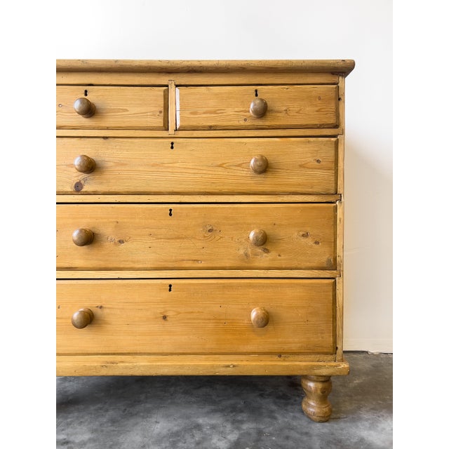 English 19th Century English Pine Chest of Drawers For Sale - Image 3 of 12