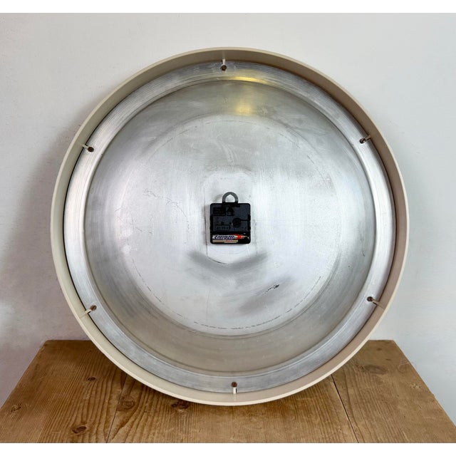 Large Industrial Bakelite Factory Wall Clock from Pragotron, 1960s For Sale - Image 18 of 18