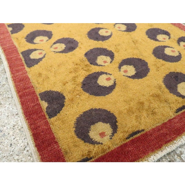 Galerie Shabab Collection Mid-20th Century Turkish Art Deco Throw Rug For Sale In New York - Image 6 of 8