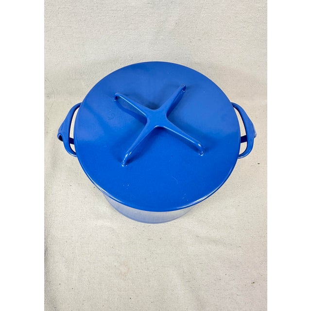 Bring an iconic piece of mid-century Scandinavian design into your kitchen with this vintage Dansk Kobenstyle enamel stock...