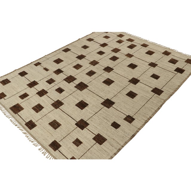 Looking for a custom size? For more information on customization capabilities, please reach out to custom@chairish.com....