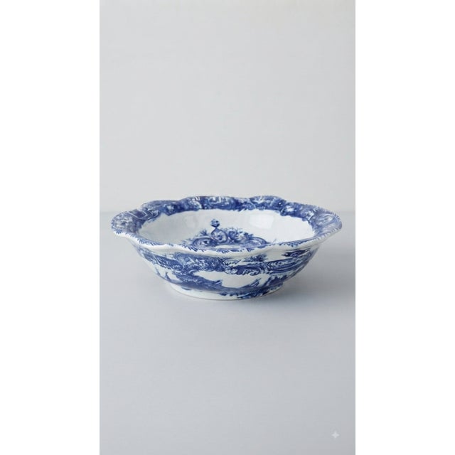 Intage Victoria Ware Ironstone Blue & White Ewer Pitcher & Wash Basin Set – 2 Pieces For Sale - Image 4 of 8
