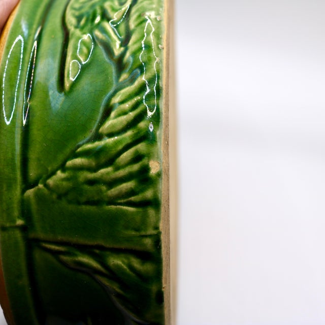 1930s Art Deco Green Glazed Hunting Dog Stoneware Pet Bowl Attributed to McCoy or RRP Co. For Sale In Cincinnati - Image 6 of 9