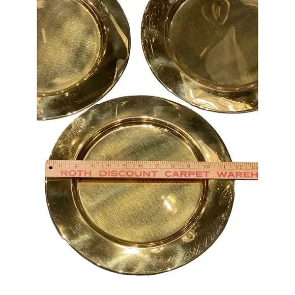 Vintage Mid-Century Solid Brass Plates- Set of 4 For Sale - Image 4 of 5