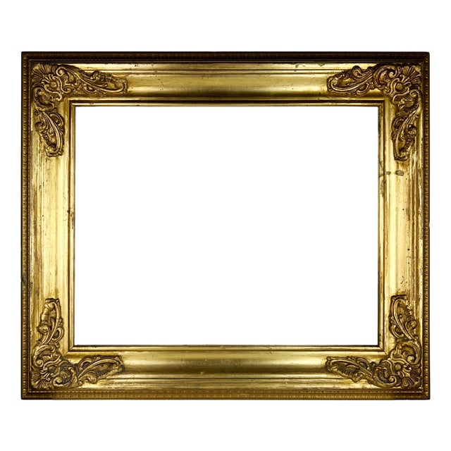 Vintage Italian Wood Picture Frame in Gilt Wood For Sale