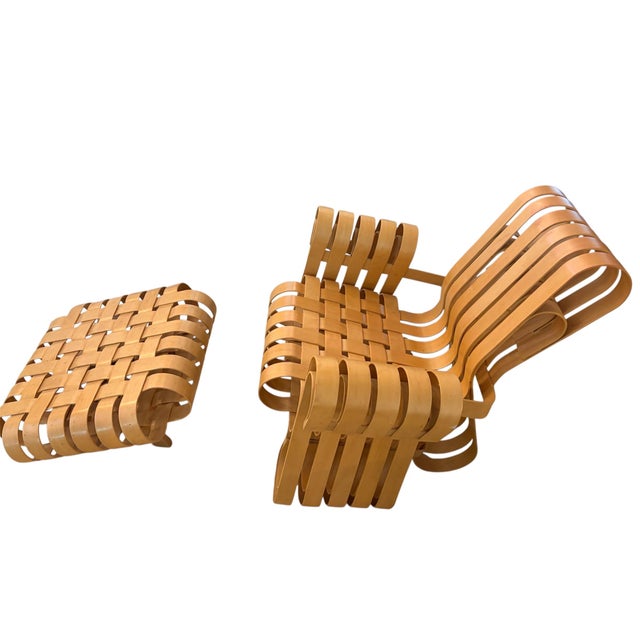Vintage 1993 Frank Gehry for Knoll Power Play Woven Lounge Chair and Ottoman For Sale In Miami - Image 6 of 18