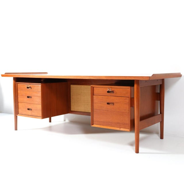 1960s Mid-Century Modern Teak Executive Desk 207 by Arne Vodder for Sibast, 1960s For Sale - Image 5 of 14