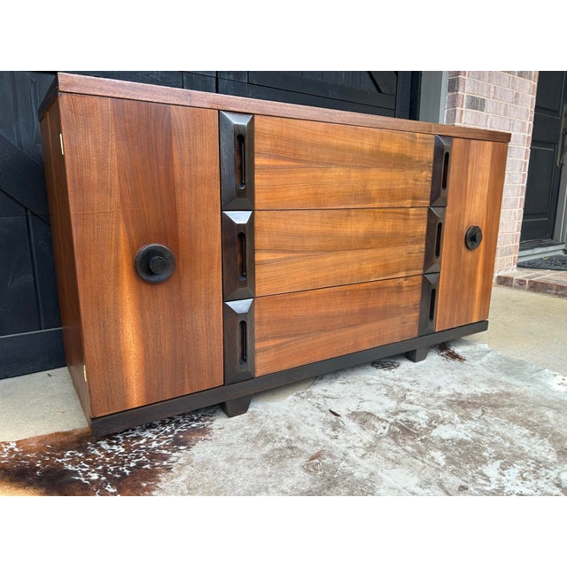 Burnt Umber 1960s Complete Restoration American of Martinsville Credenza/Buffet For Sale - Image 8 of 9
