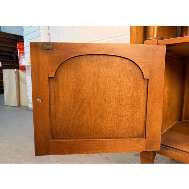 Mid 20th Century Walnut and Brass Drop Leaf Bar Cart For Sale - Image 12 of 18