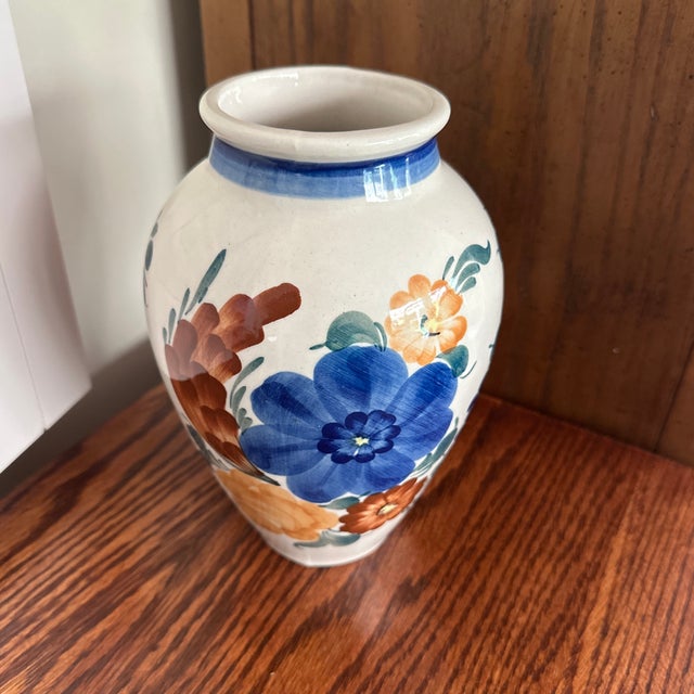 Włocławek faience is a unique ceramic tradition from Poland, recognized for its craftsmanship that spans over a century....