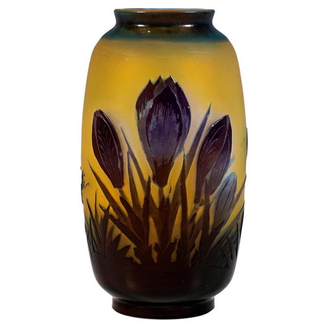 Art Nouveau Cameo Vase with Crocus by Emile Galle, France, 1910 For Sale - Image 6 of 6