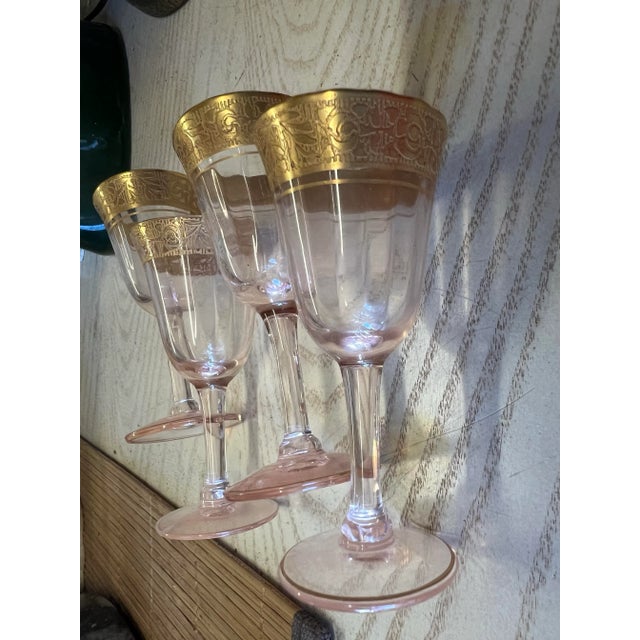 Early 20th Century Gold Rim Pink Glass Cordial Stemmed Glasses - Set of 4 For Sale In West Palm - Image 6 of 7