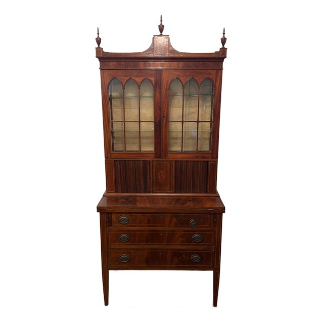 19th Century Massachusetts Federal Hepplewhite Secretary With Bookcase in Mahogany For Sale