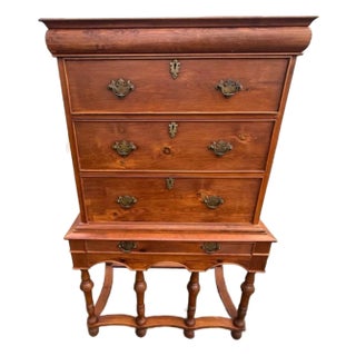 Early 20th Century William and Mary Style Pine Highboy For Sale