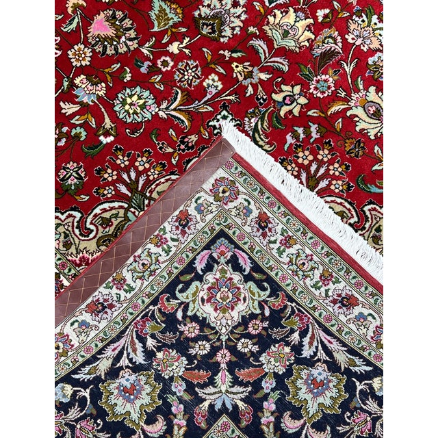Fine Persian Tabriz Wool & Silk Rug 9’11” X 13’2” For Sale In Washington DC - Image 6 of 6