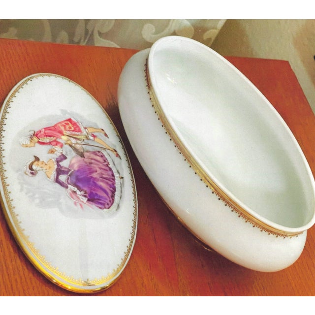 1950s Elegant Sophisticated 1950s Vintage French Limoges Gold Trim Candy Dish For Sale - Image 5 of 8