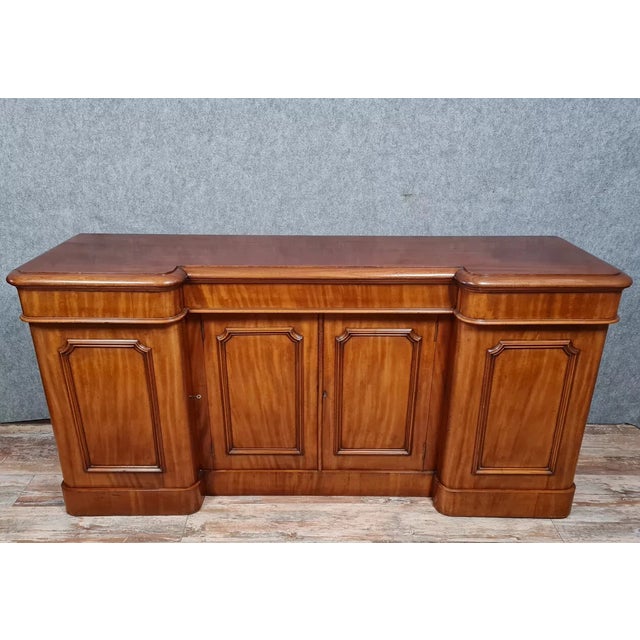 Napoleon III English Sideboard in Blond Mahogany, 1850 For Sale - Image 3 of 5