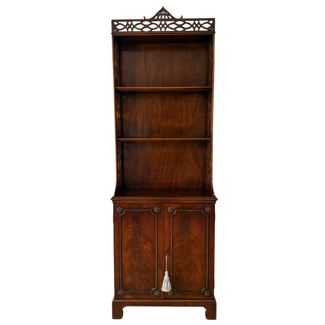 Early 20th Century American Chippendale Mahogany Petite Etagere Cabinets by Robert W. Irwin Co. - A Pair For Sale - Image 12 of 16