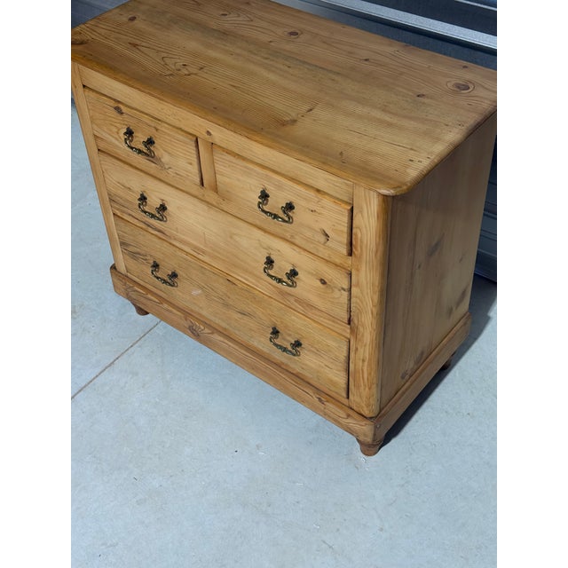 Late 19th Century Antique Pine Two Over Two Drawers - Chest of Drawers From England For Sale - Image 5 of 18