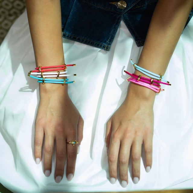 Sky Glow Adjustable Gold Rope Unisex Bracelet For Sale In Miami - Image 6 of 8