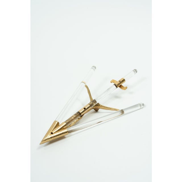 1970s Hollywood Regency Crucifix in Acrylic, 1970s For Sale - Image 5 of 6