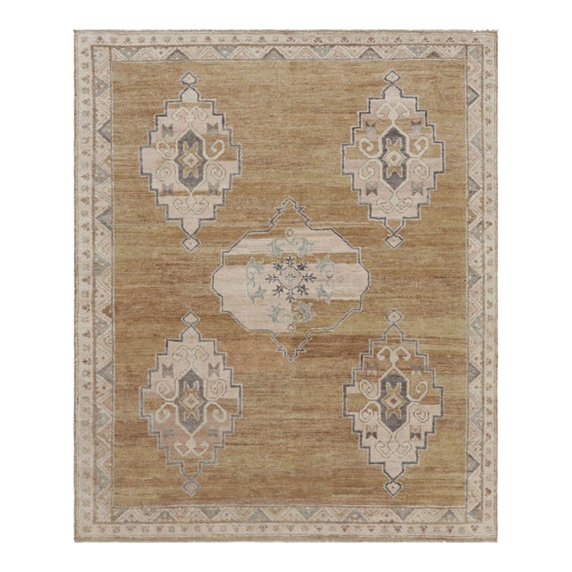 Rug & Kilim's Modern Rug in Classic Gold and Beige Medallion Pattern For Sale