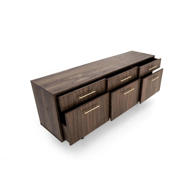 If you are looking for a remarkably strong, minimalist chest of drawers, you have just found your model. This piece of...