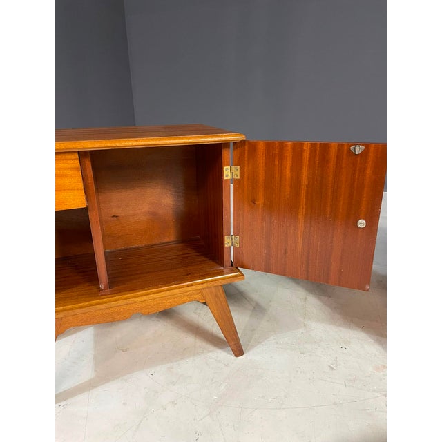 Brown Mid-Century Modern Wooden Nightstands, 1940s, Set of 2 For Sale - Image 8 of 15