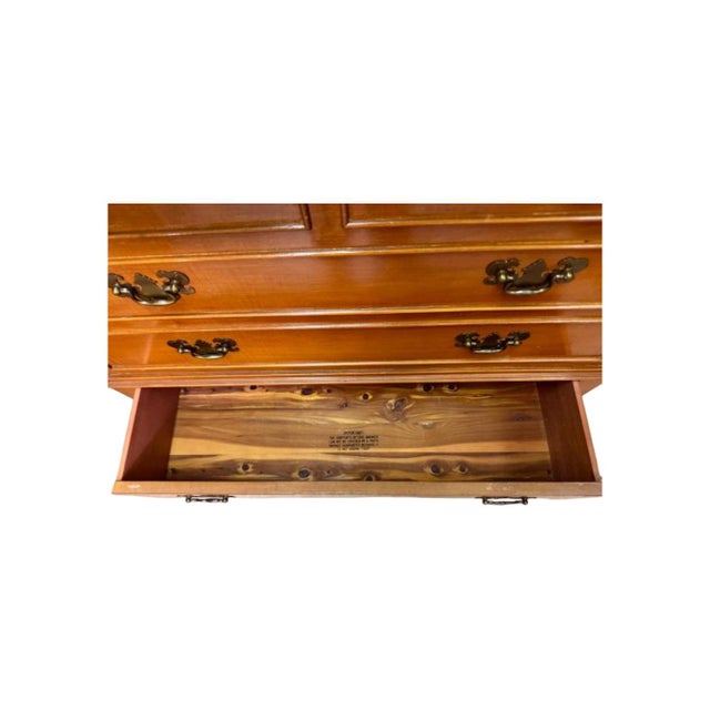 Vintage 1950 Lane Furniture Queen Anne-Style Lowboy Cedar Chest For Sale - Image 12 of 15