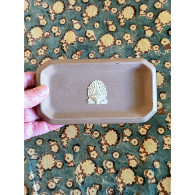 Late 20th Century Vintage Wedgwood Cream on Taupe Jasperware Oblong Tray With Clam Shell For Sale - Image 5 of 7