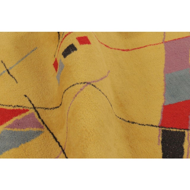 Vintage Turkish Zeki Müren Rug Pair With Bold Abstract Design - Rug & Kilim For Sale - Image 9 of 10
