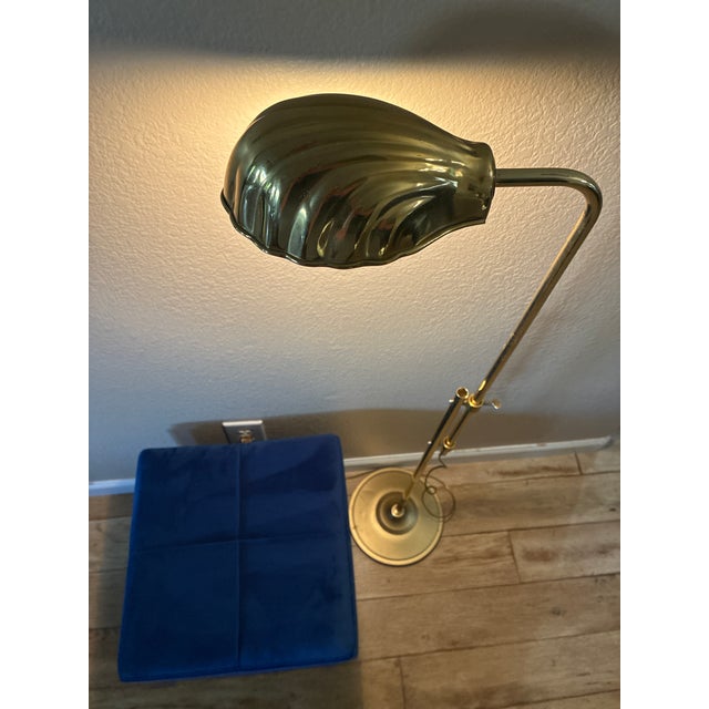 1970s vintage MCM brass clam shell floor lamp.