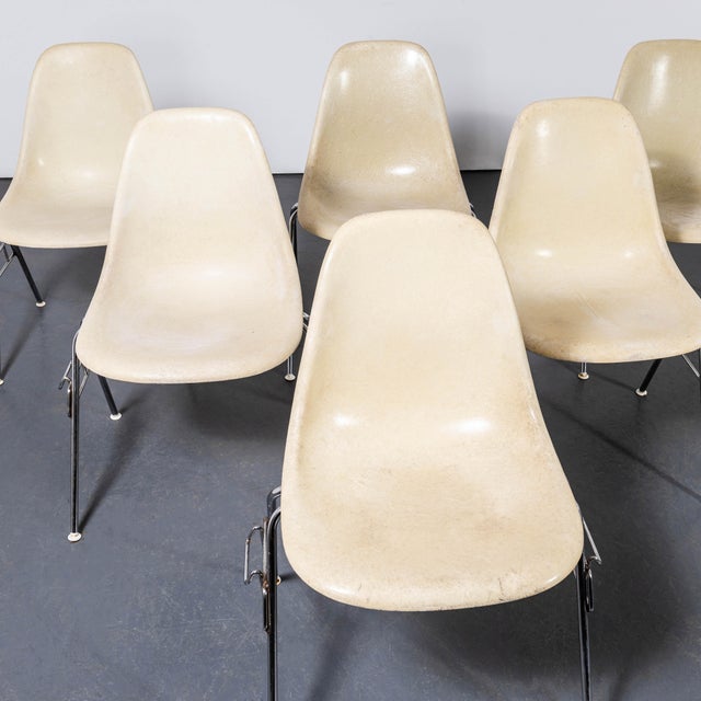Plastic Stacking Off White Fibreglass DSS Dining Chairs, 1960s, Set of 6 For Sale - Image 7 of 8