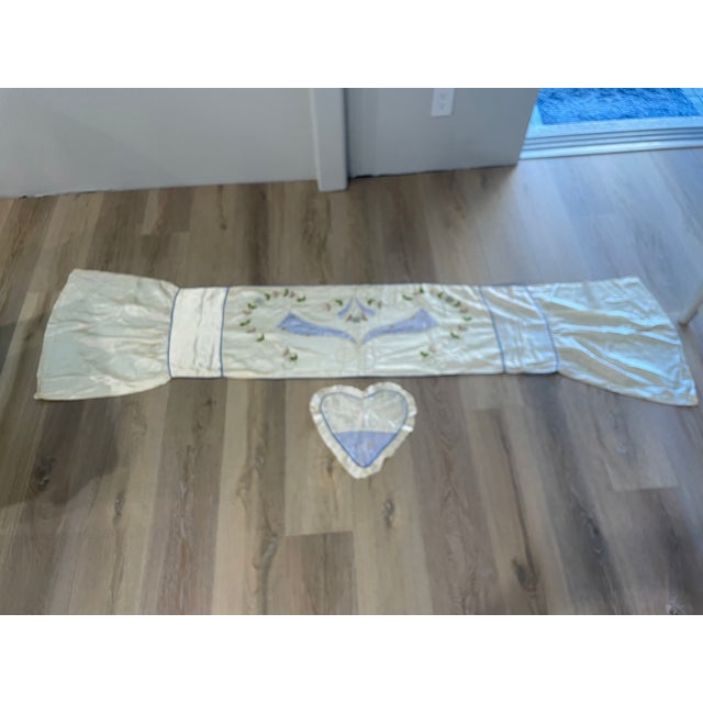 Vintage 1950- Hollywood 3-Piece Ivory Satin Full Size Bedspread Set For Sale - Image 10 of 13