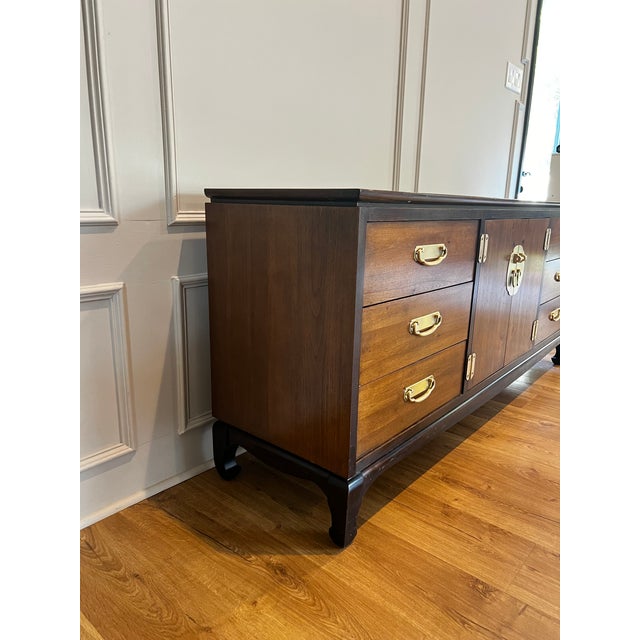 Mid-Century Modern Vintage Mid-Century Modern Chin Hua Style Credenza Sideboard Cabinet Long Dresser by Lane Furniture For Sale - Image 3 of 17